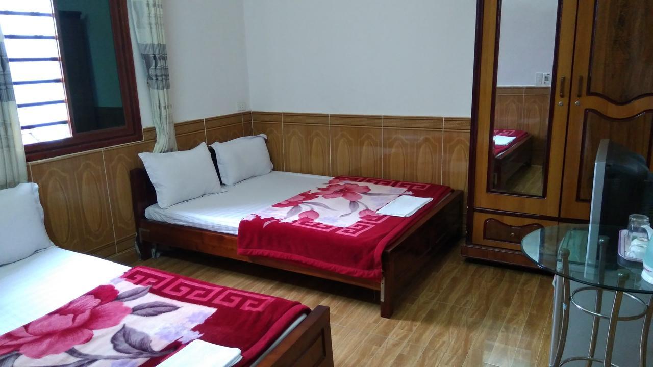 Backpackers Hotel Ha Tinh Esterno foto