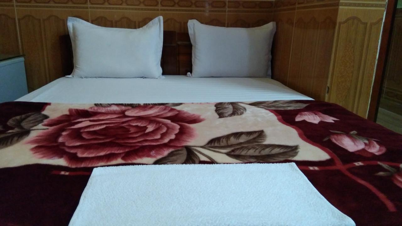 Backpackers Hotel Ha Tinh Esterno foto