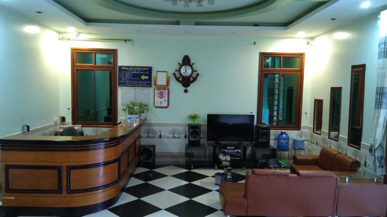 Backpackers Hotel Ha Tinh Esterno foto