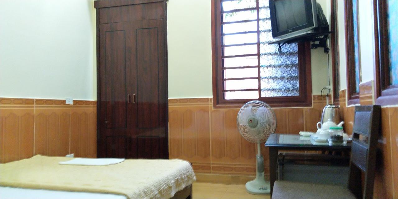 Backpackers Hotel Ha Tinh Esterno foto