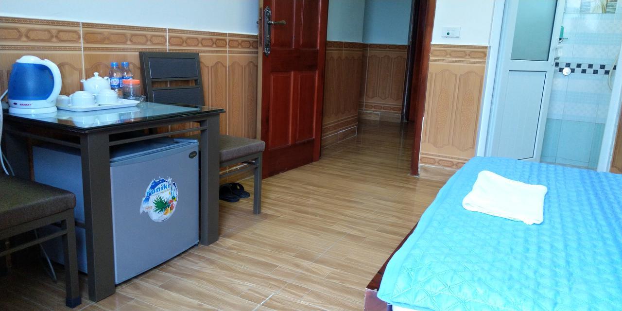 Backpackers Hotel Ha Tinh Esterno foto