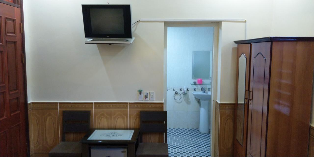 Backpackers Hotel Ha Tinh Esterno foto