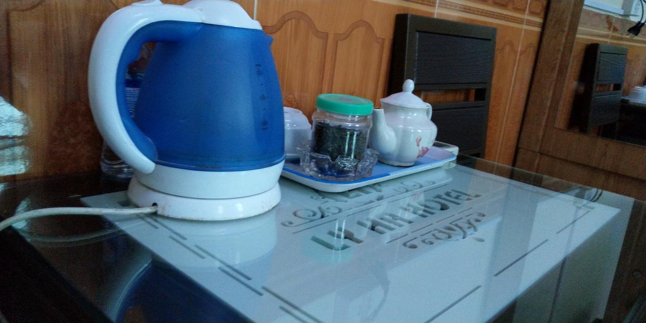 Backpackers Hotel Ha Tinh Esterno foto
